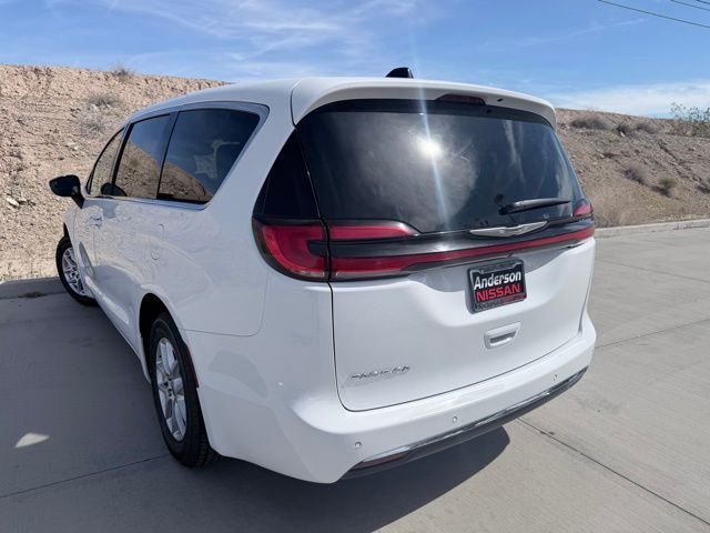 2024 Chrysler Pacifica Touring L - Photo 6