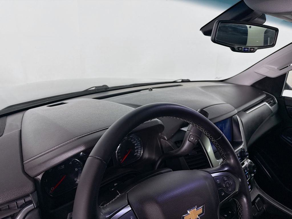 Used 2019 Gray Chevrolet LT image 4