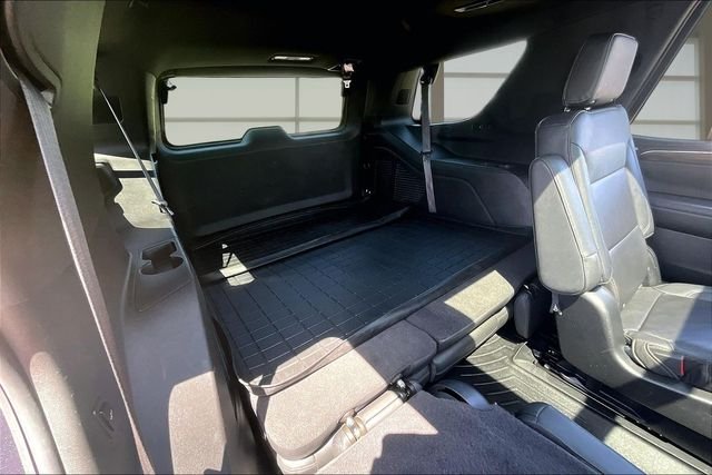 Used 2022 Gray Chevrolet Z71 image 28