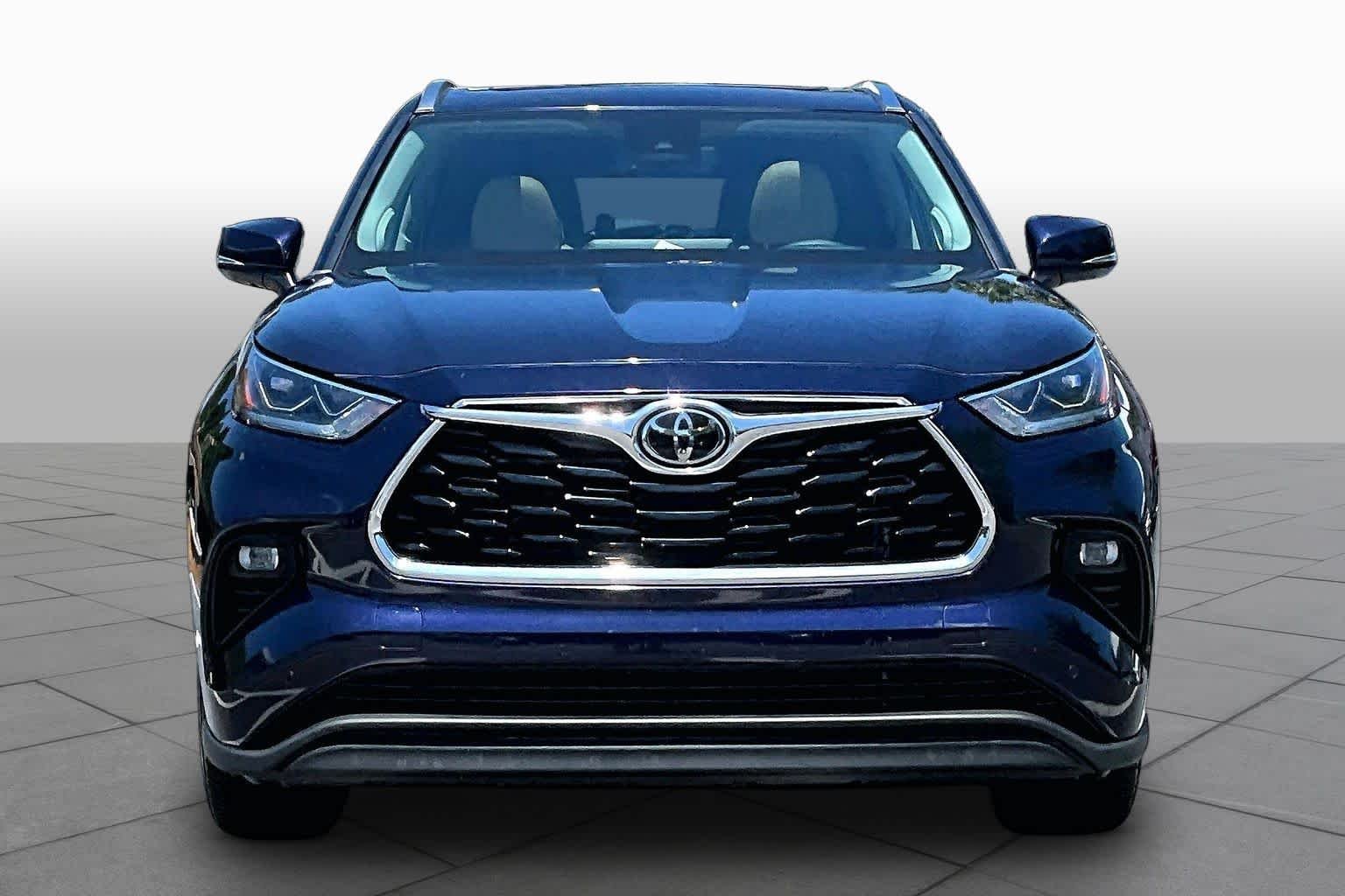 Used 2023 Blueprint Toyota Limited image 4