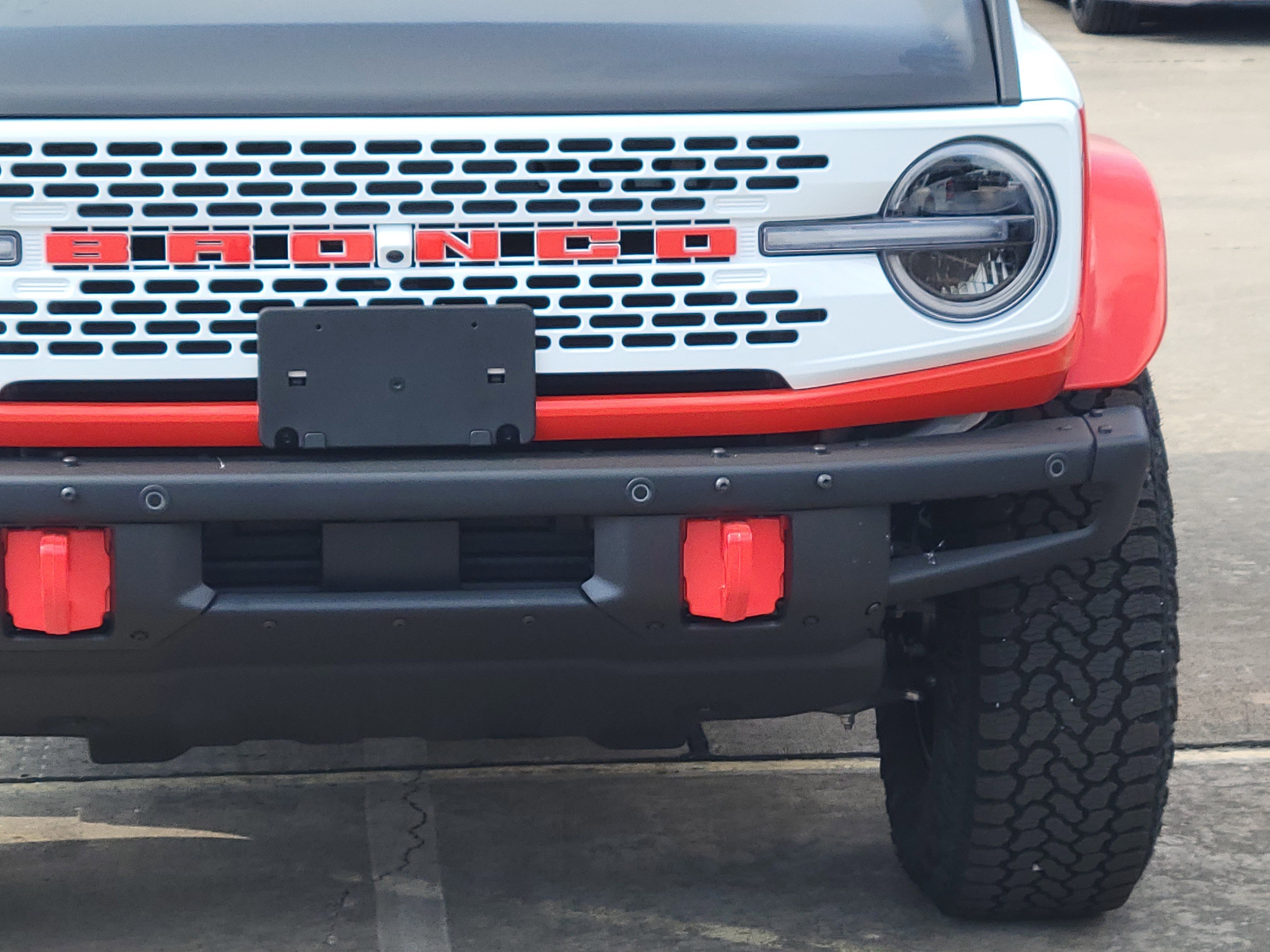 New 2025 Oxford White Ford Stroppe Edition image 8