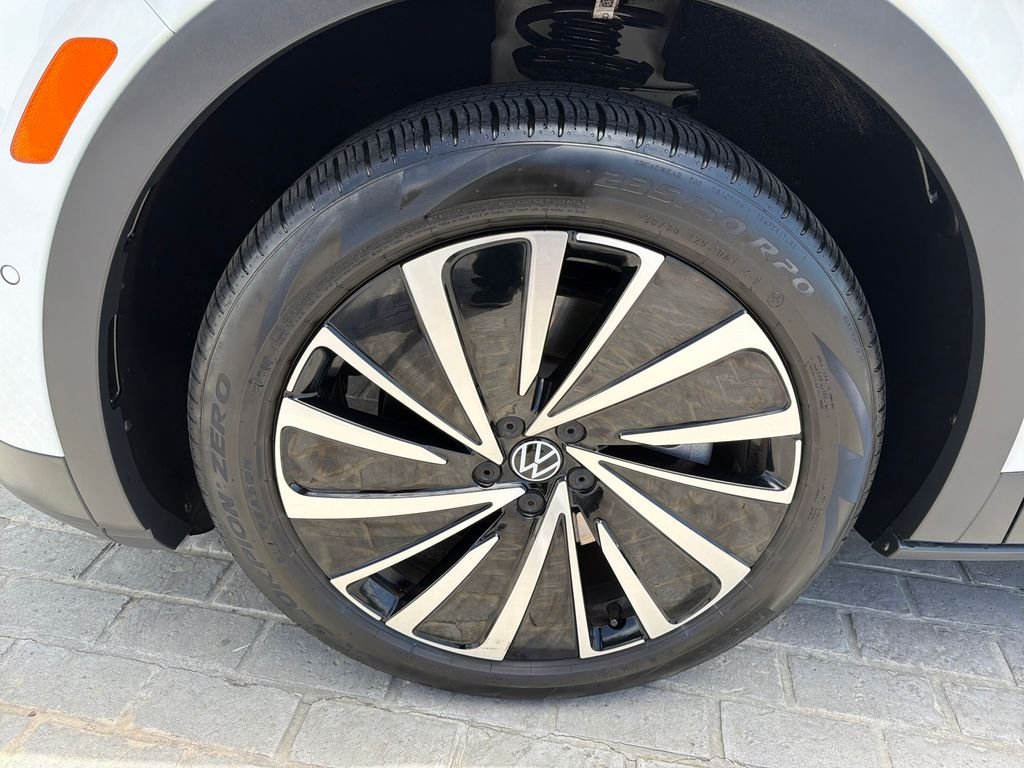 Certified Used 2024 Pure White Volkswagen Pro image 26