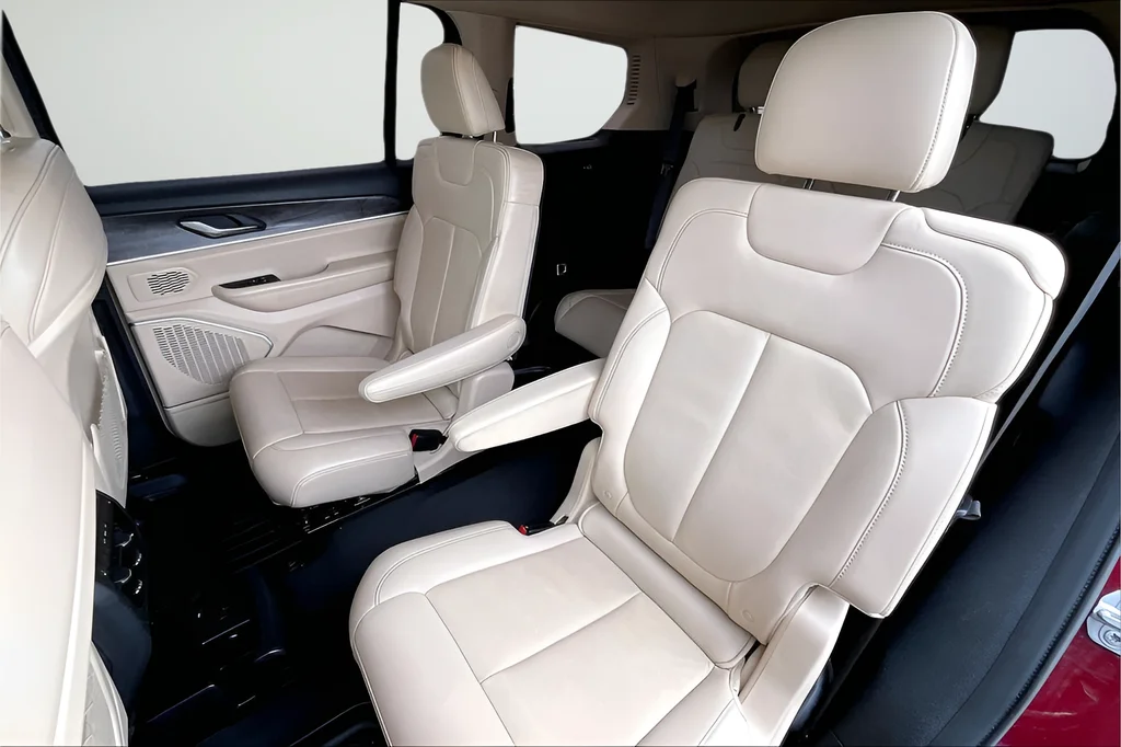 Used 2021 Red Jeep Limited image 19