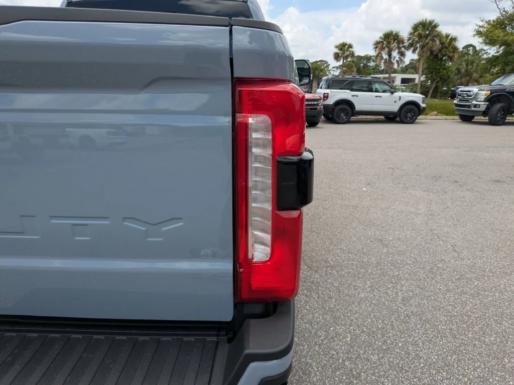 New 2026 Glacier Gray Metallic Tri-Coat Ford F-250® Lariat® image 12