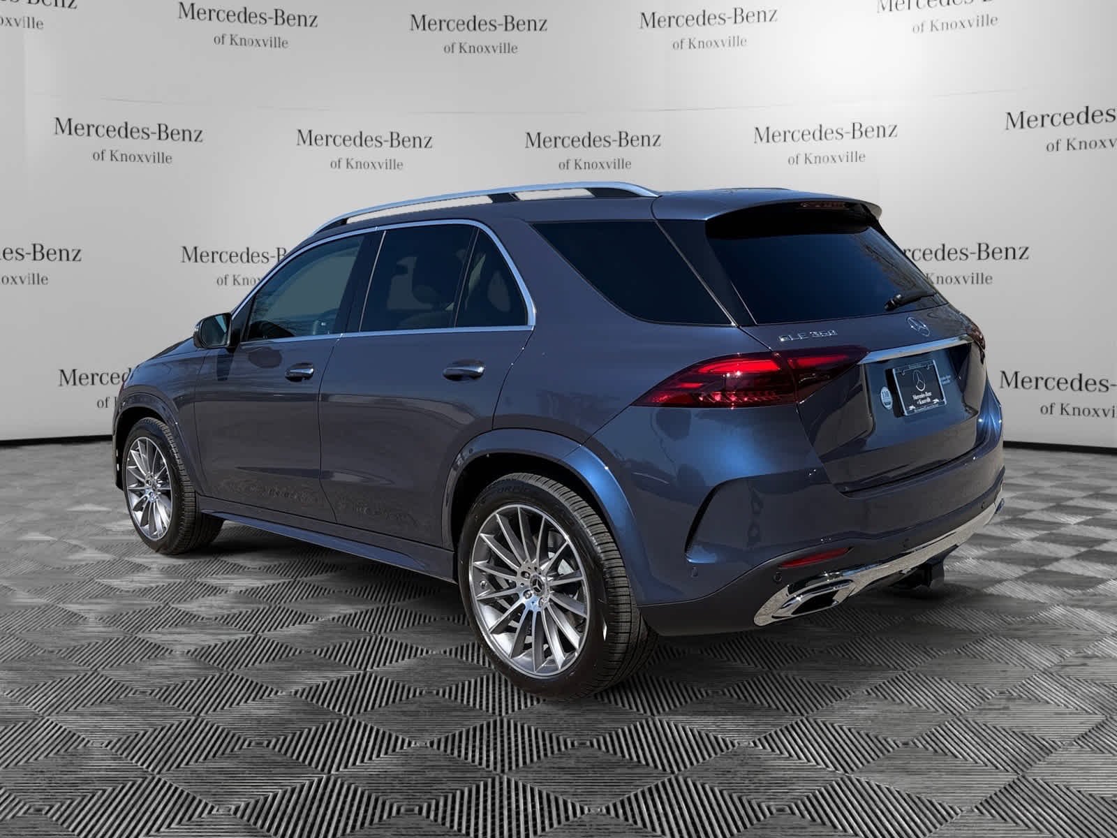 New 2026 Twilight Blue Metallic Mercedes-Benz GLE 350 image 3
