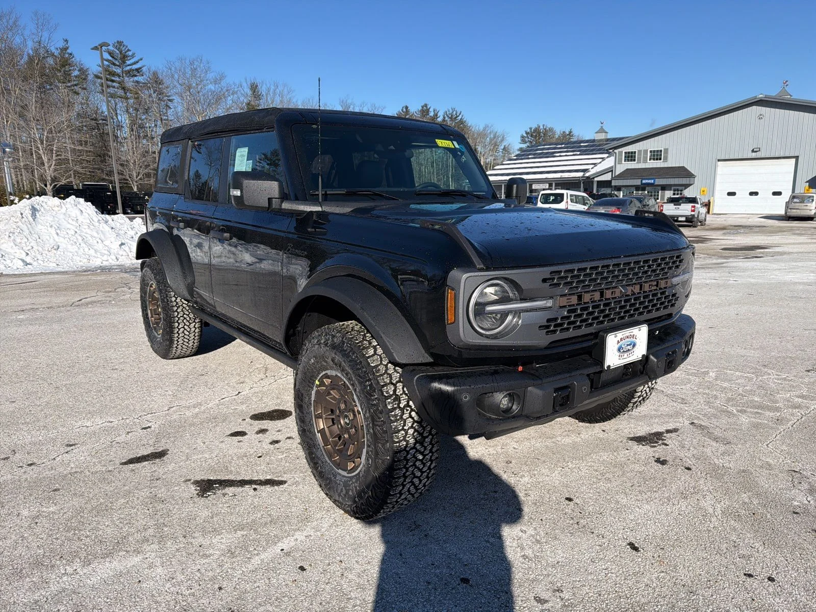 Shadow Black 2025 Ford Bronco Badlands 4-Door 4WD SUV / Crossover Four-Wheel Drive 7-Speed Manual