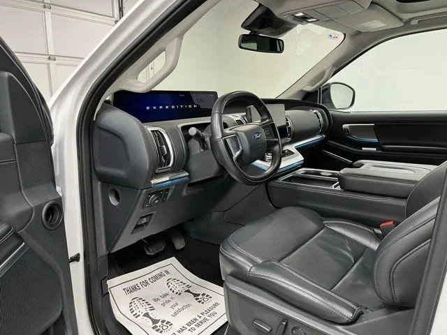 Used 2025 White Ford Platinum image 17