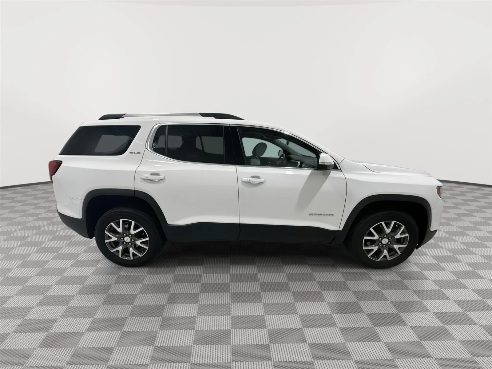 Used 2022 Summit White GMC SLE image 6