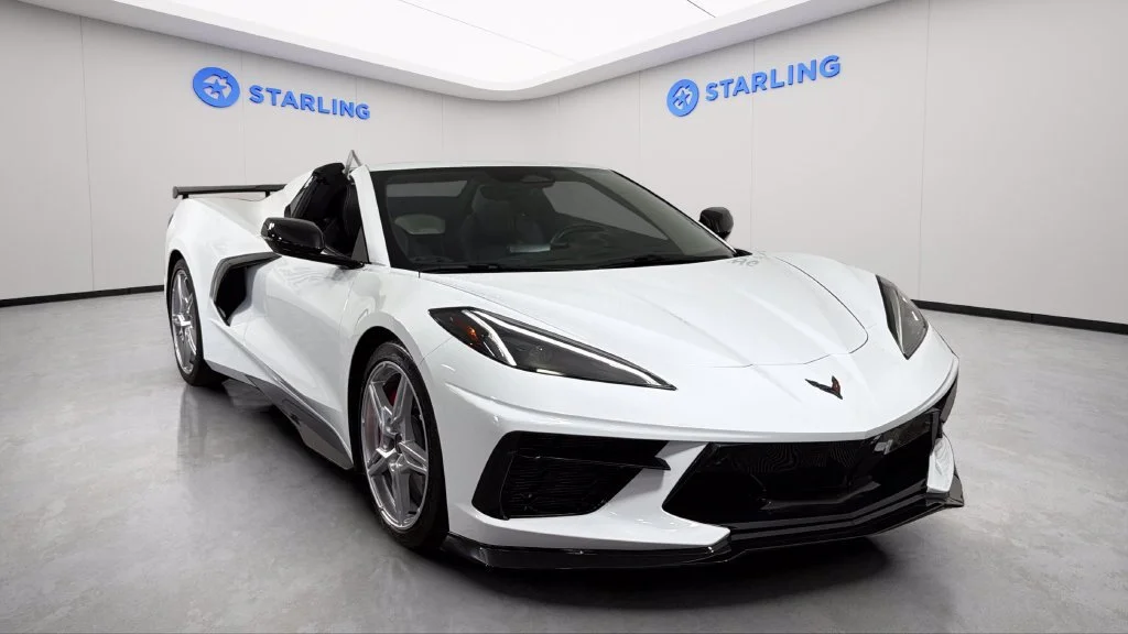 Used 2025 Arctic White Chevrolet 3LT image 15