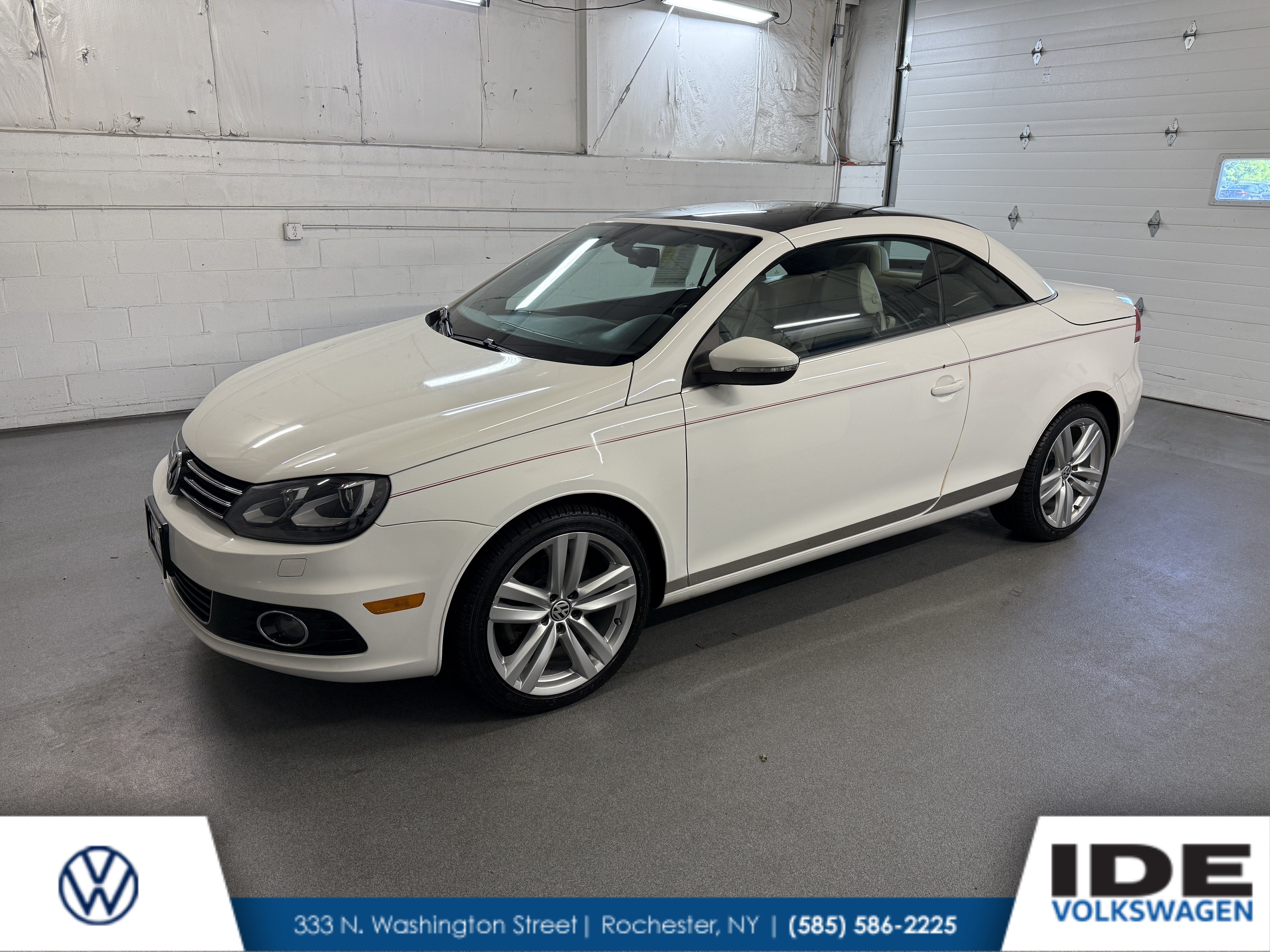 2014 Volkswagen Eos Executive DSG's photo