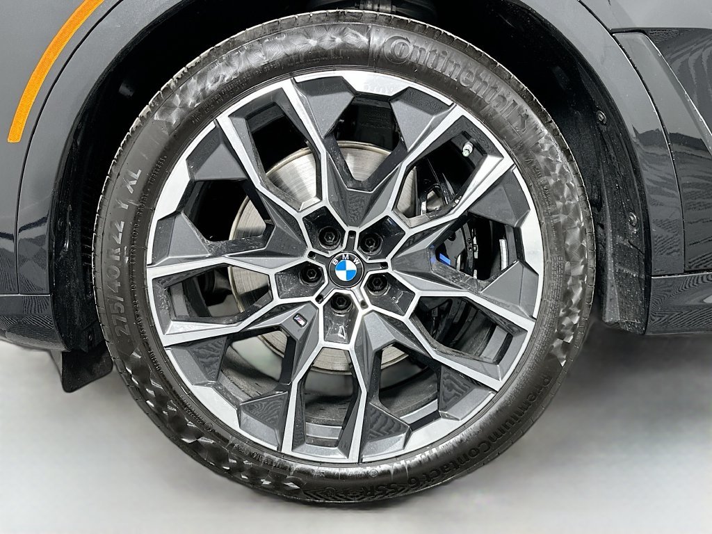 Used 2026 Black Sapphire Metallic BMW xDrive40i image 23