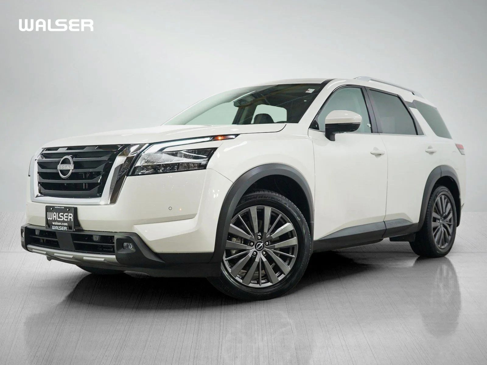 2022 Nissan Pathfinder SL 4WD's photo