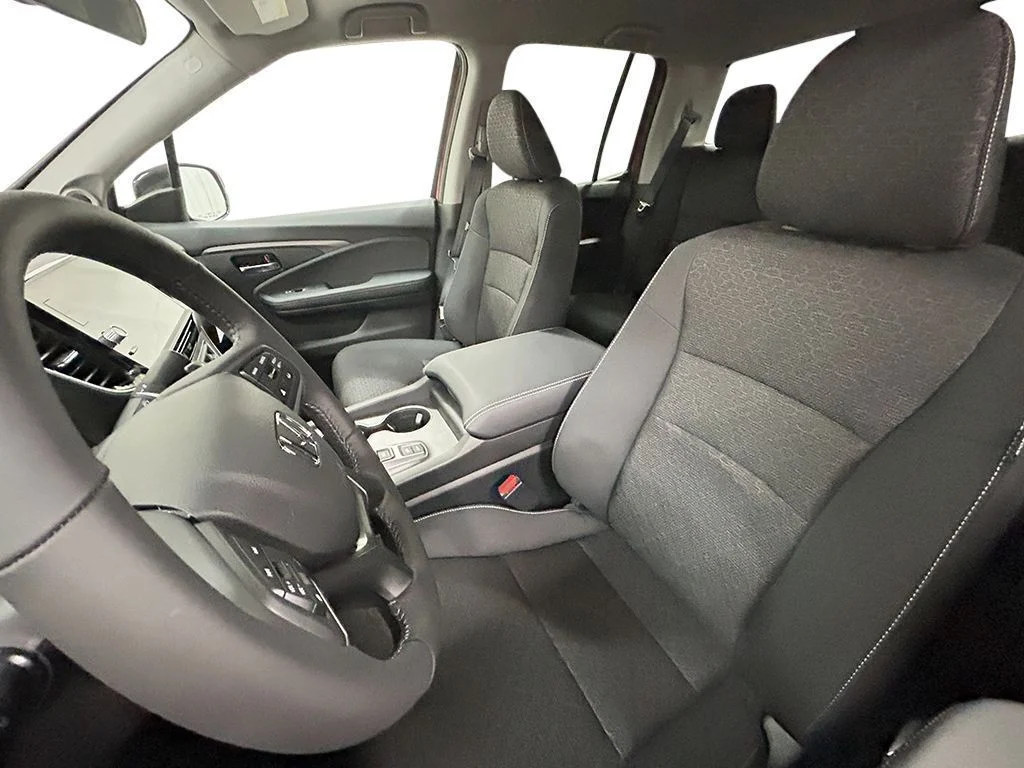 2025 Honda Ridgeline Sport - Photo 11