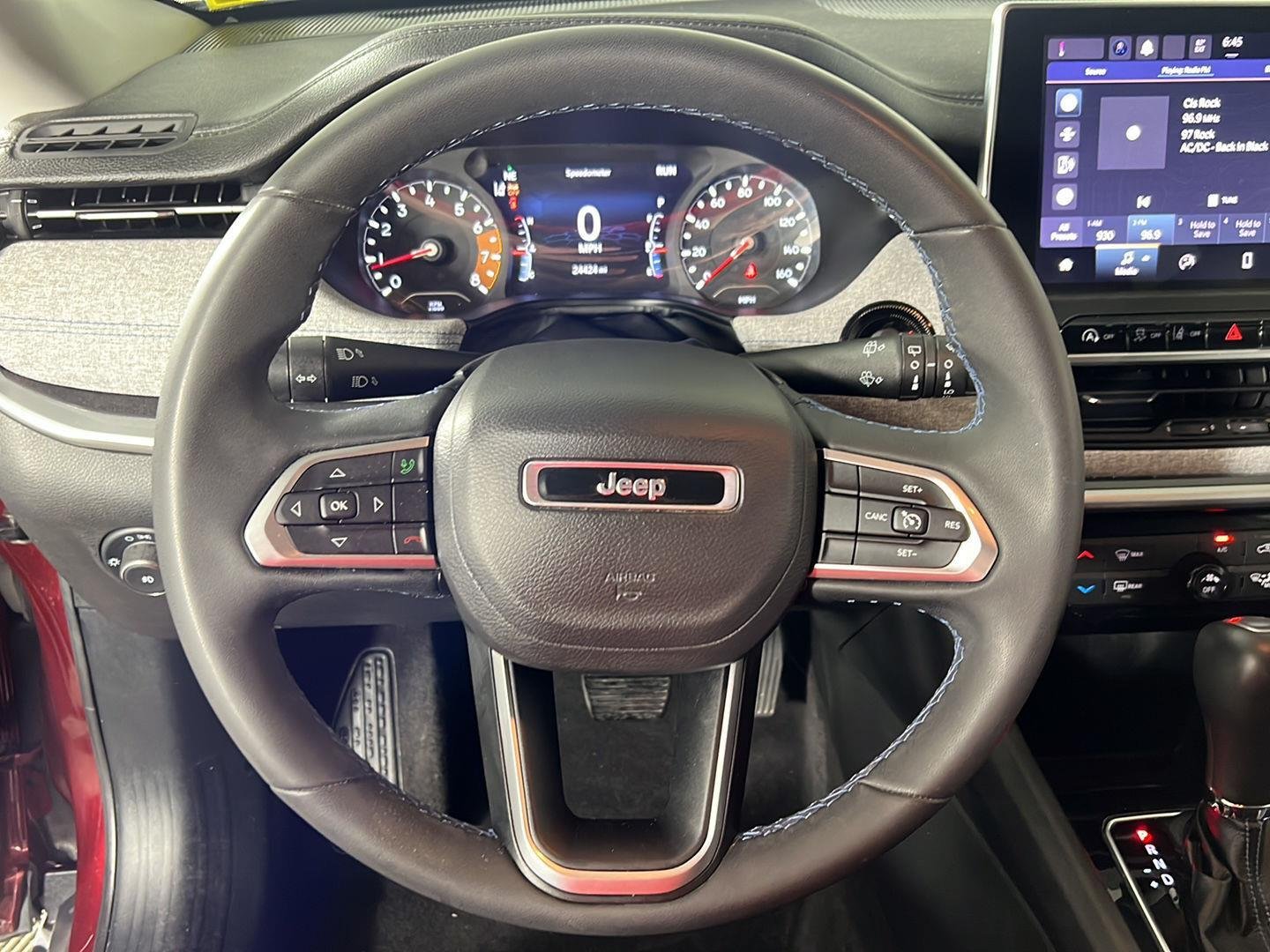 Certified Used 2022 Velvet Red Pearlcoat Jeep Latitude image 13