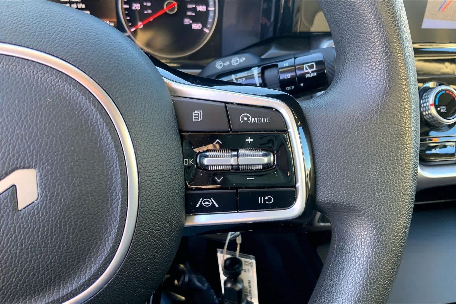 Used 2023 Glacial White Pearl Kia LX image 23