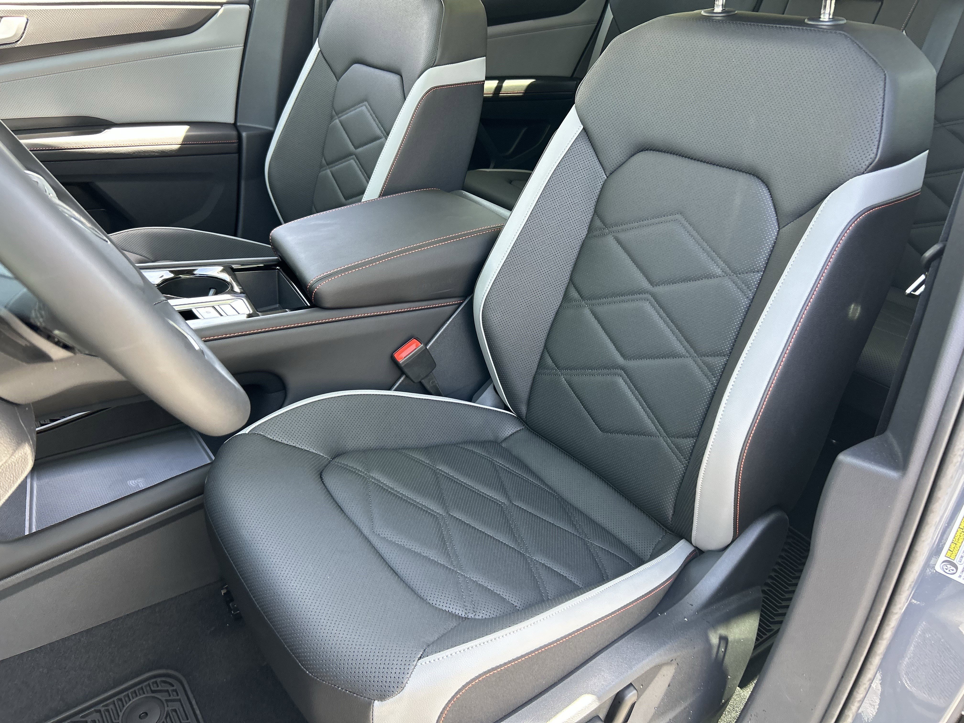 New 2026 Pure Gray Volkswagen 2.0T Peak Edition image 16