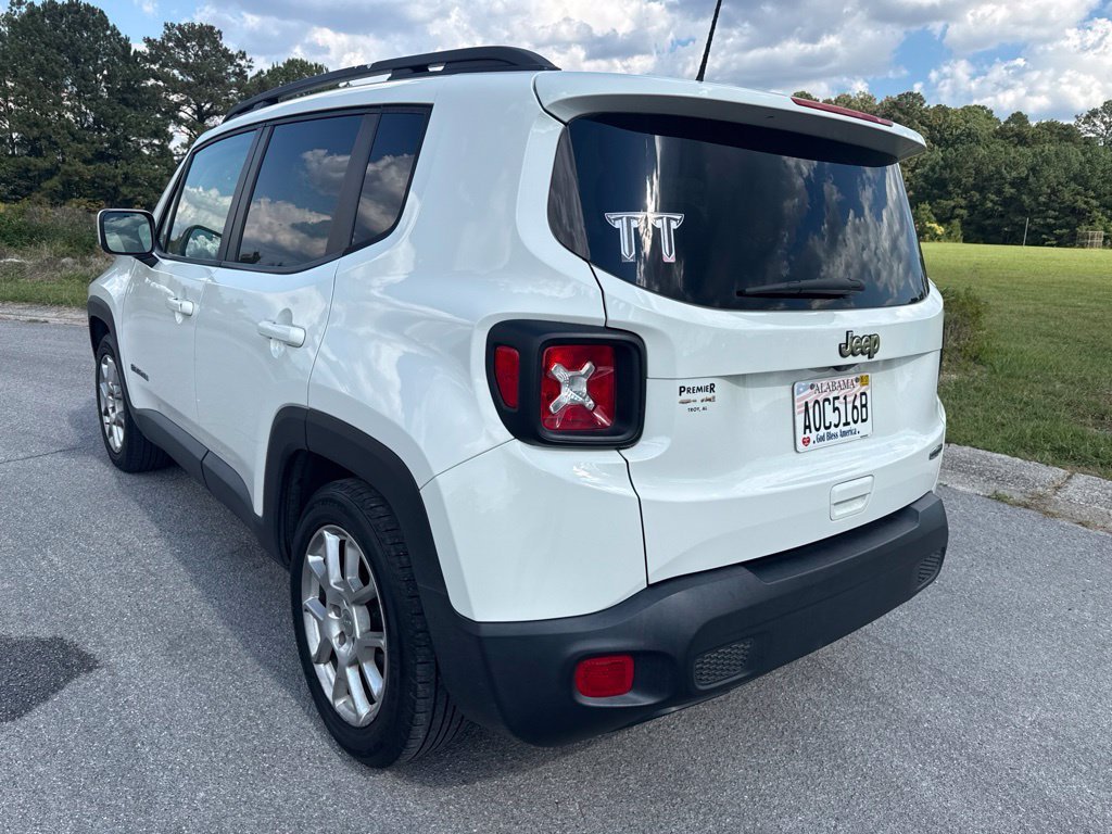 Used 2020 Alpine White Clearcoat Jeep Latitude image 7