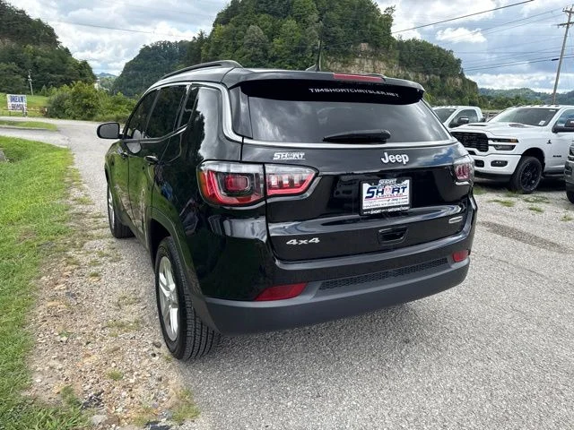 Used 2023 Black Jeep Latitude image 5