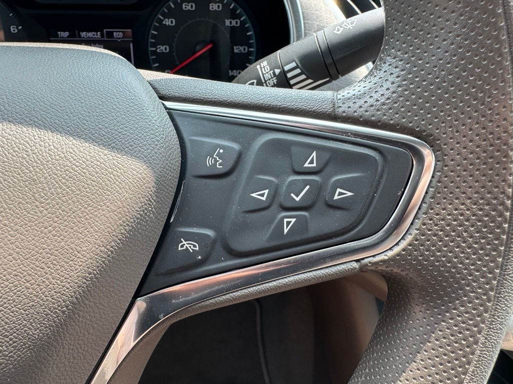 Used 2019 Summit White Chevrolet LT image 17