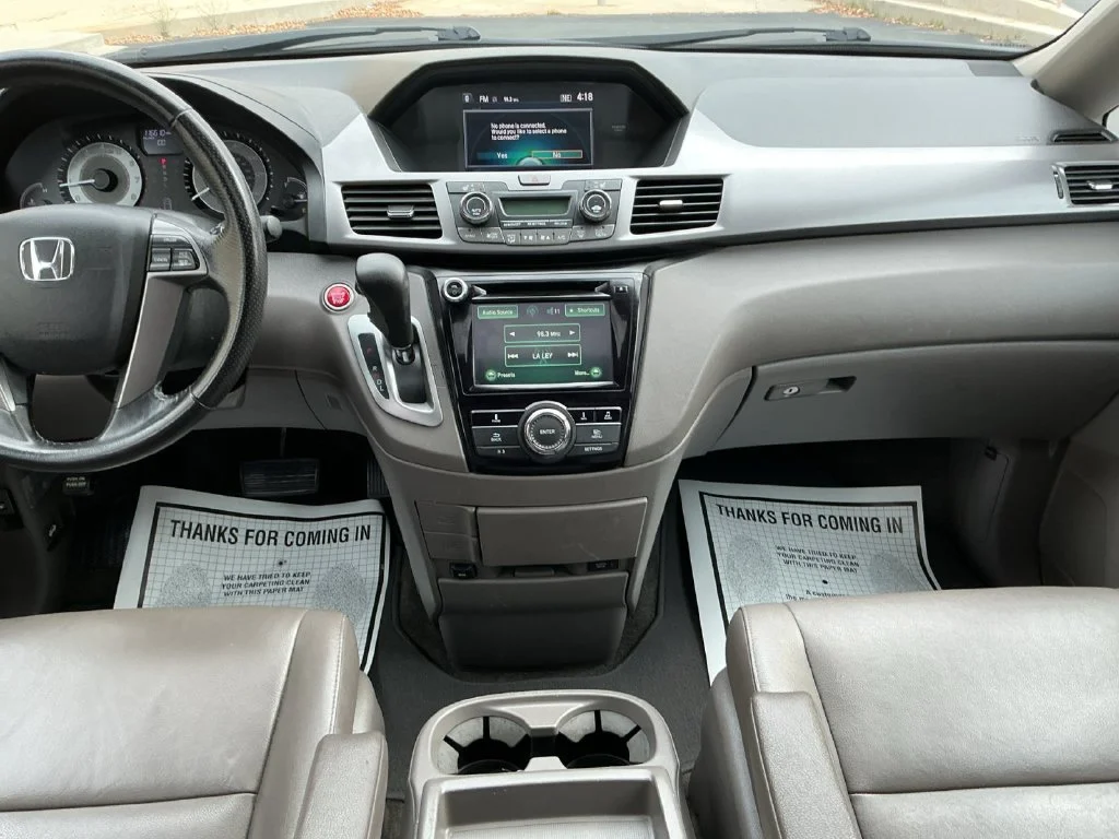 Used 2014 Silver Honda EX-L image 26