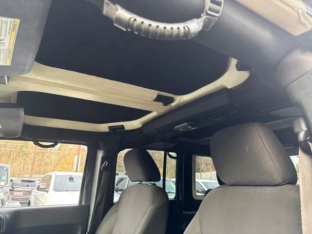 Used 2018 Rhino Clearcoat Jeep Sport S image 26
