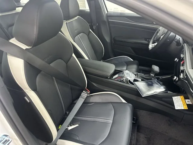 New 2026 White Kia GT-Line image 27