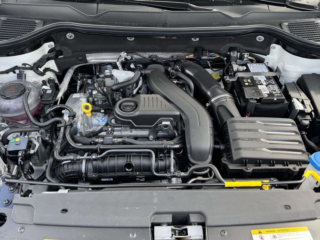 New 2026 White Volkswagen 1.5T S image 13