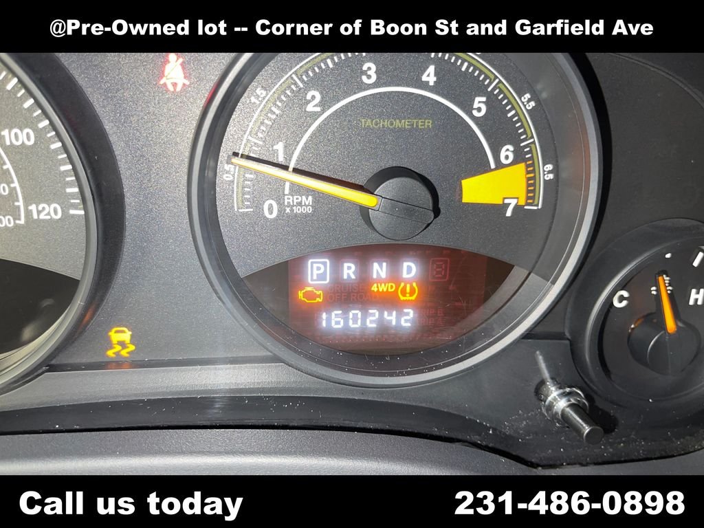 Used 2014 Red Jeep Sport image 21