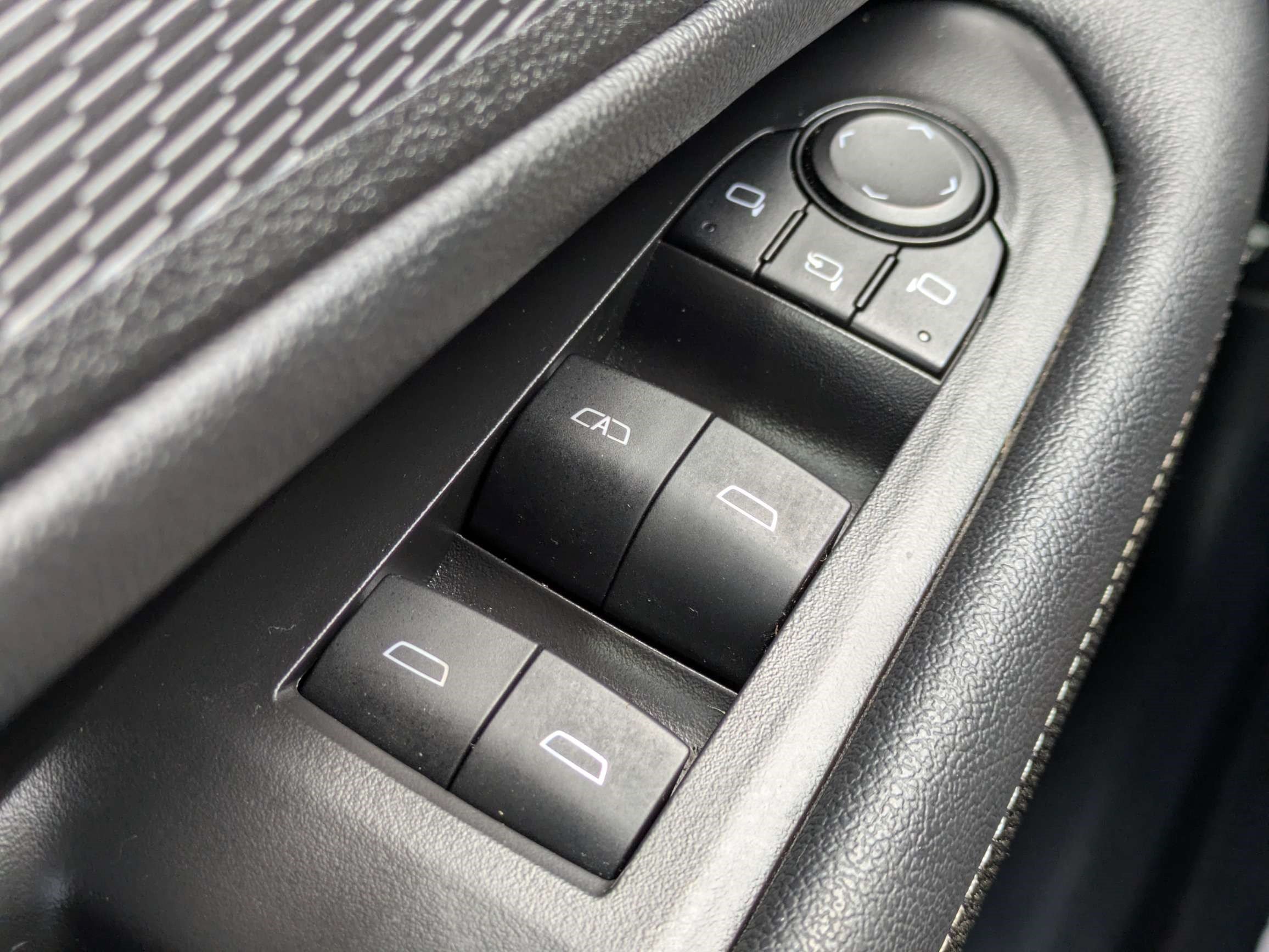 Used 2024 Iridescent Pearl Tricoat Chevrolet LT image 22