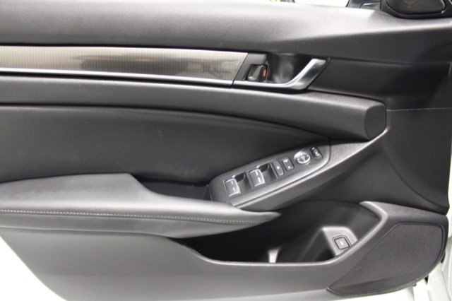Used 2022 White Honda Sport image 14