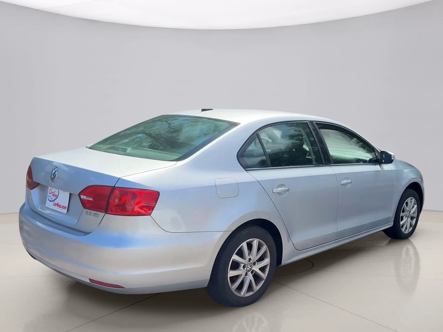 Used 2012 Silver Volkswagen SE image 5