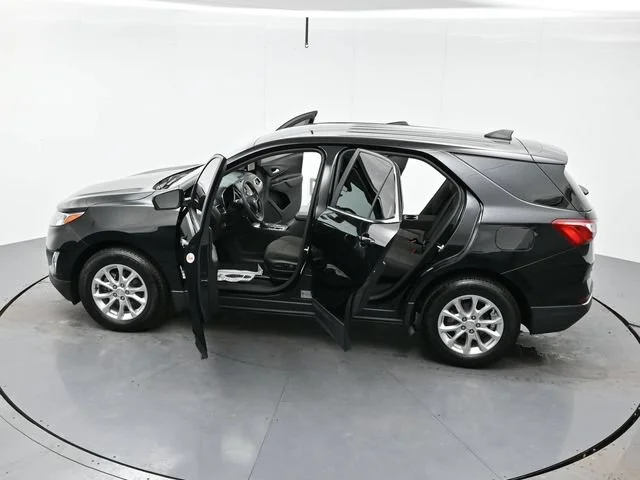 Used 2021 MOSAIC BLACK METALLIC Chevrolet LT image 40