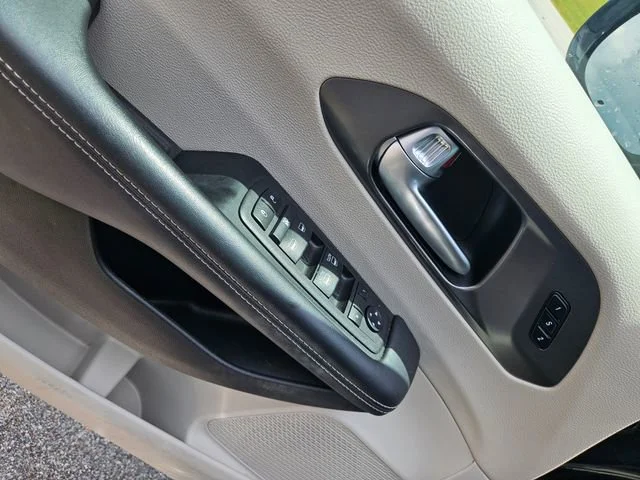 Used 2024 Red Chrysler Touring L image 11