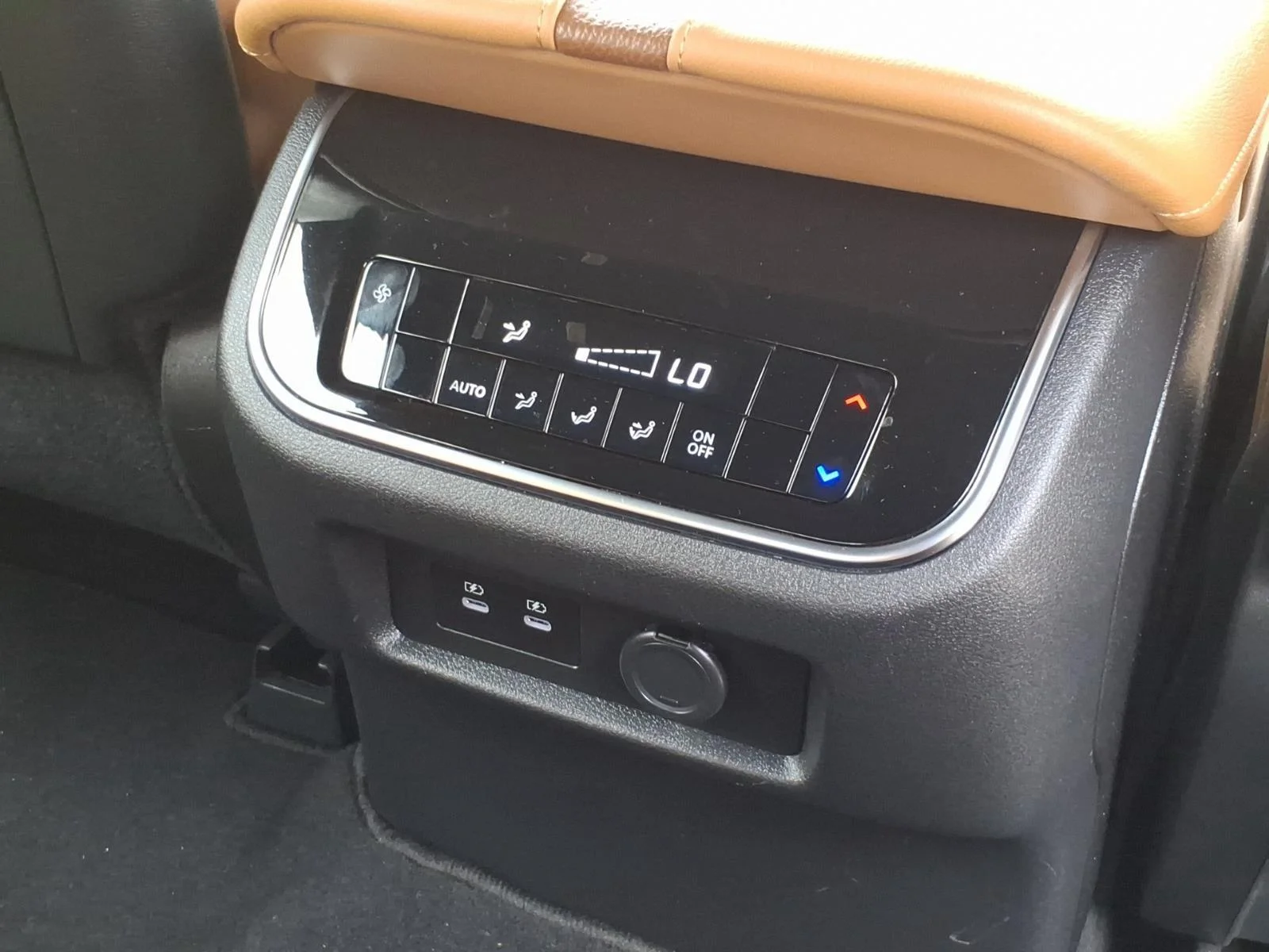 Used 2025 Super Black Nissan SL image 20