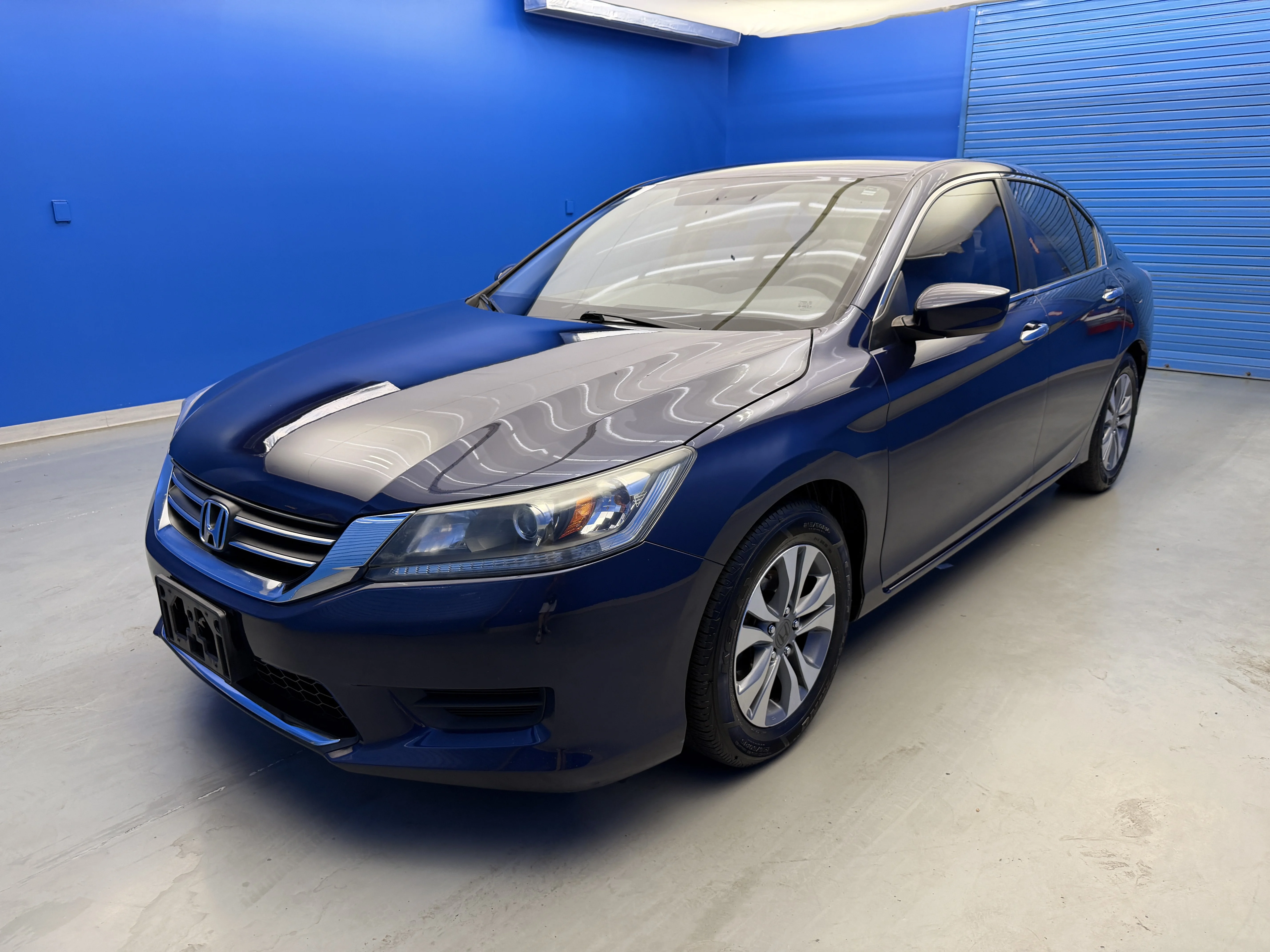 Used 2013 Obsidian Blue Pearl Honda LX image 4