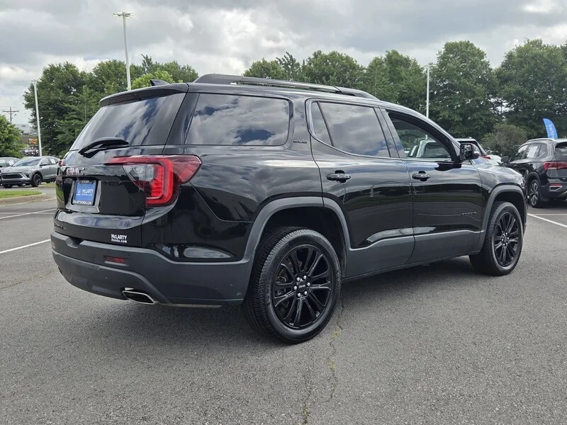 Used 2023 Ebony Twilight Metallic GMC SLE image 5