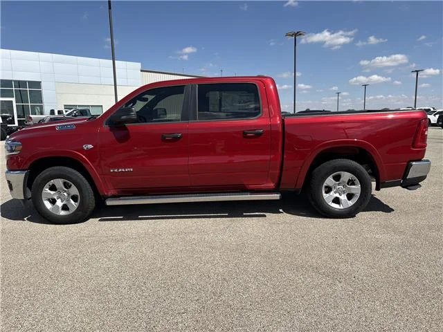 New 2026 Molten Red Pearl-Coat  Paint Ram BIGHORN/LONESTAR CREW 4X4 image 5