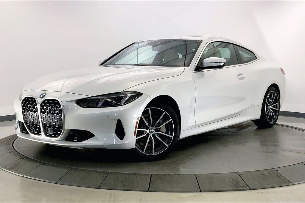 Used 2025 Mineral White Metallic BMW  image 11