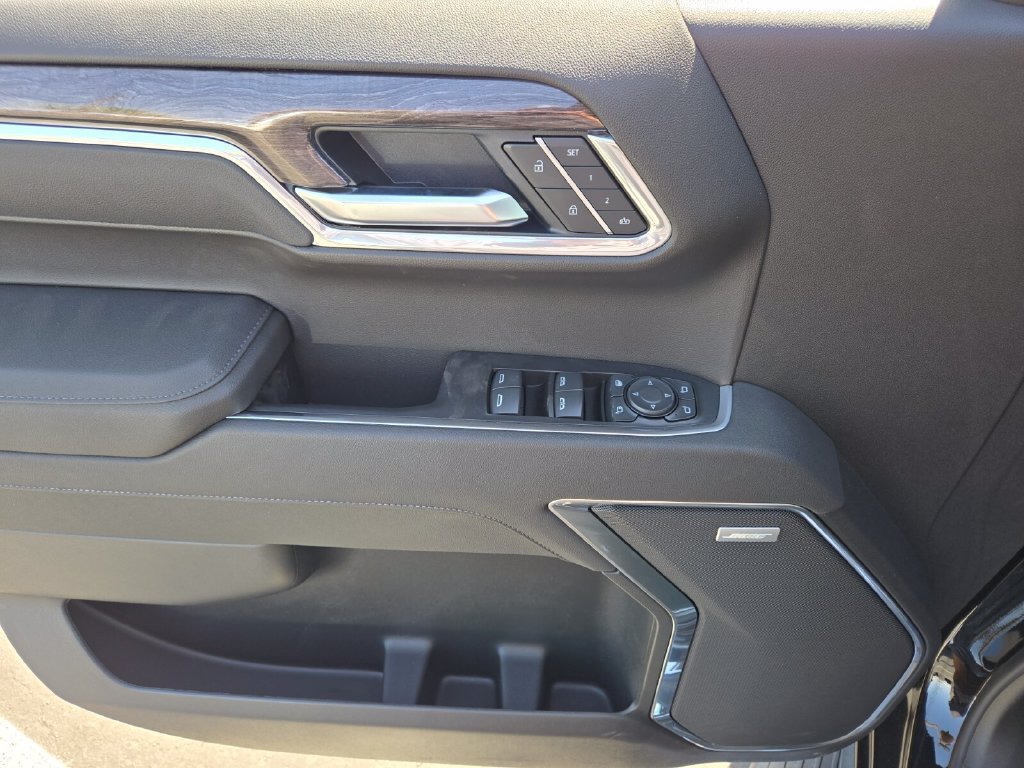 2026 Chevrolet Silverado 1500 LTZ - Photo 10