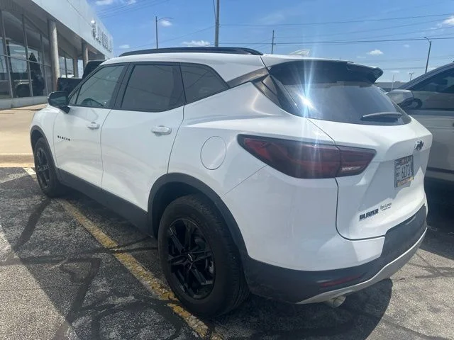 Certified Used 2025 Summit White Chevrolet LT image 3