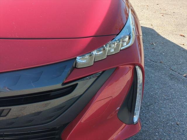 Certified Used 2022 EMOTIONAL RED 2 Toyota  image 10