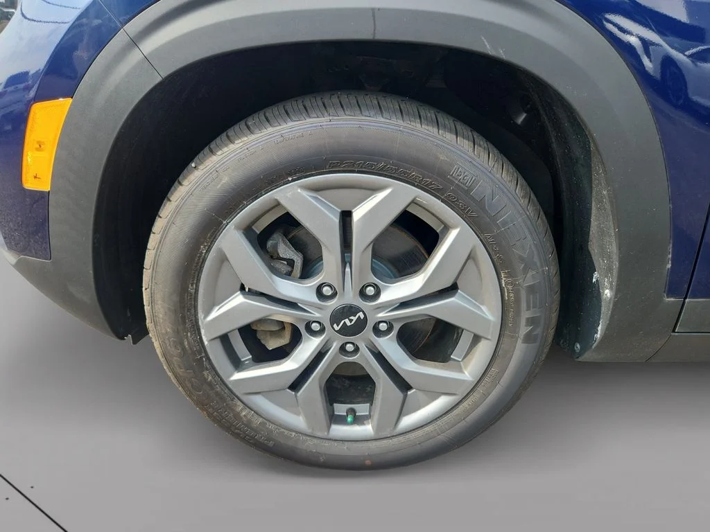 Used 2024 Blue Kia S image 9