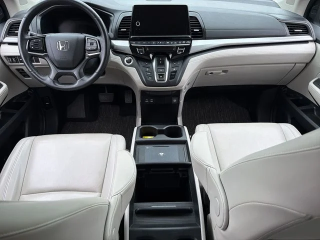 Used 2025  Honda EX-L image 18