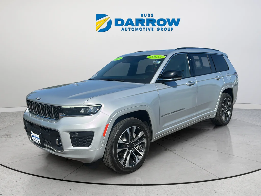 Certified Used 2023 Silver Jeep Overland image 1