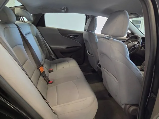 Used 2018 MOSAIC BLACK METALLIC Chevrolet LT image 16
