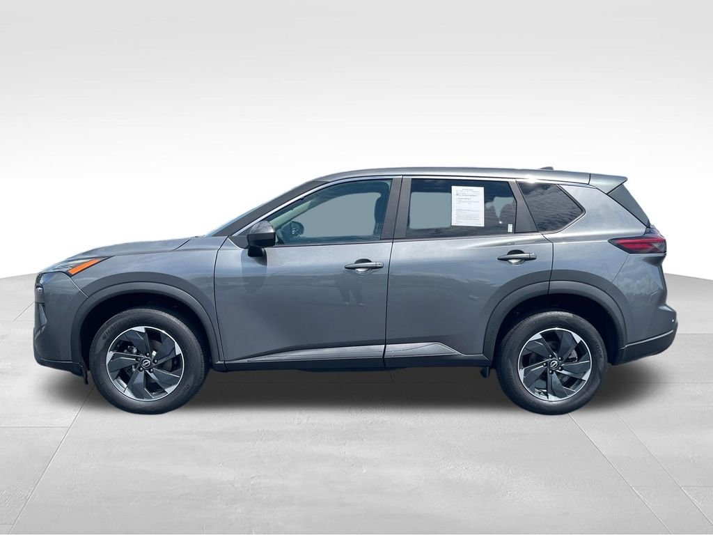 Used 2024 Gray Nissan SV image 2