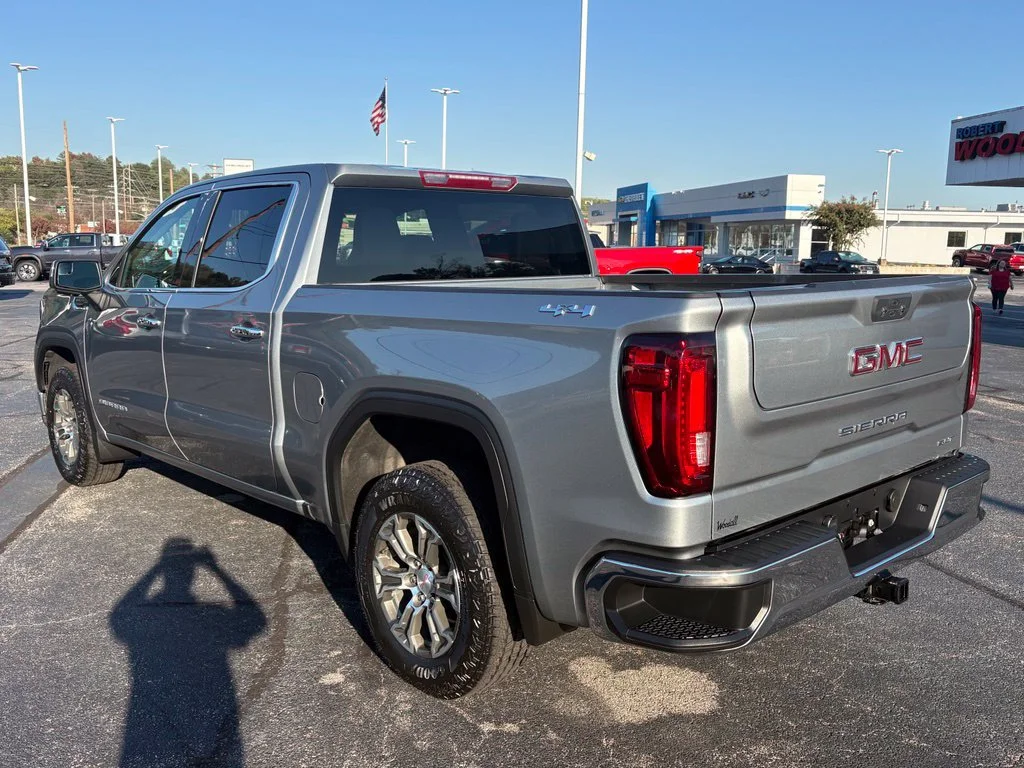 Used 2025 Sterling Metallic GMC SLT image 4