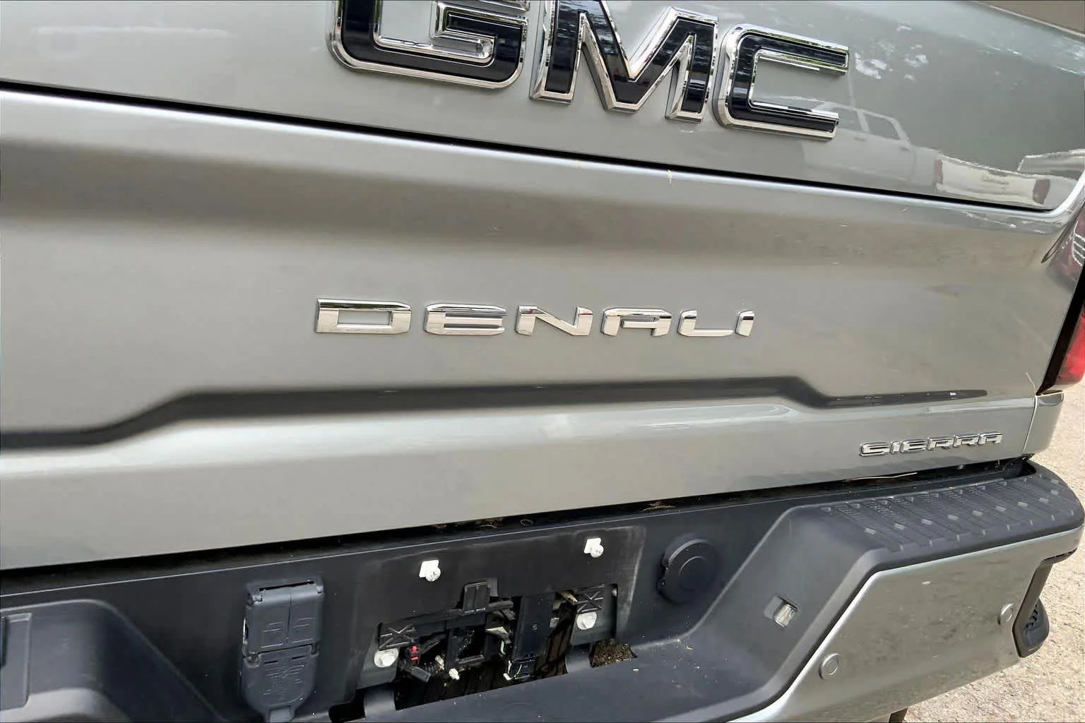 Used 2024 Sterling Metallic GMC Denali Ultimate image 45