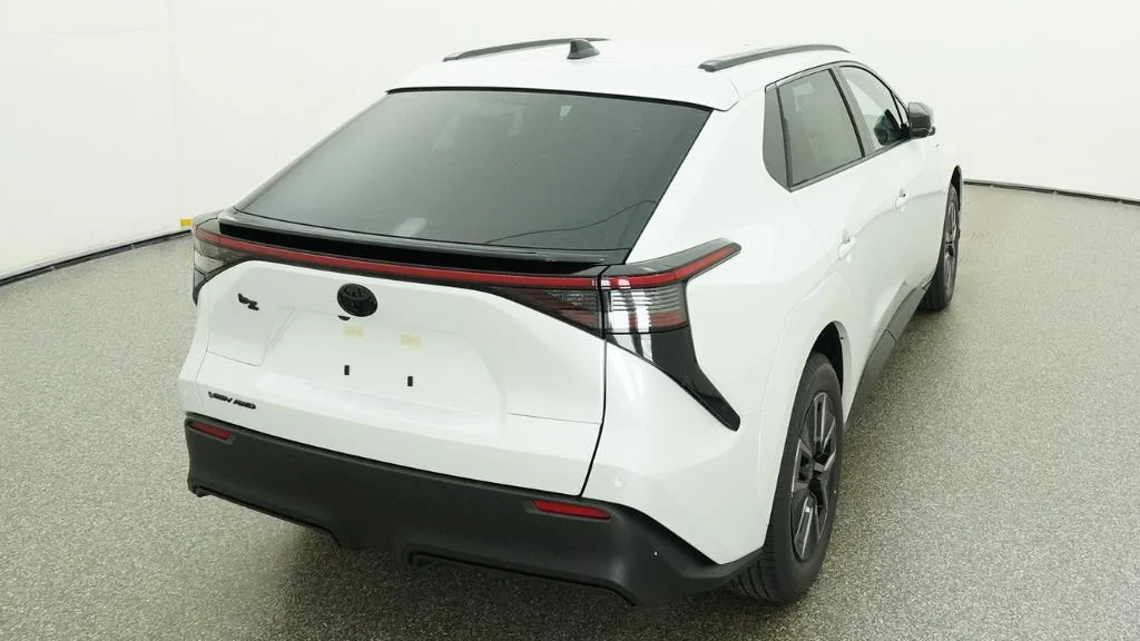 New 2026 Wind Chill Pearl Toyota XLE image 52