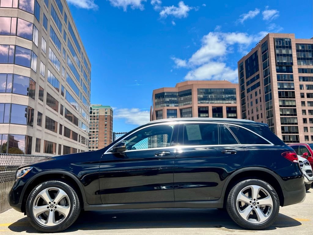Certified Used 2022  Mercedes-Benz GLC 300 image 8